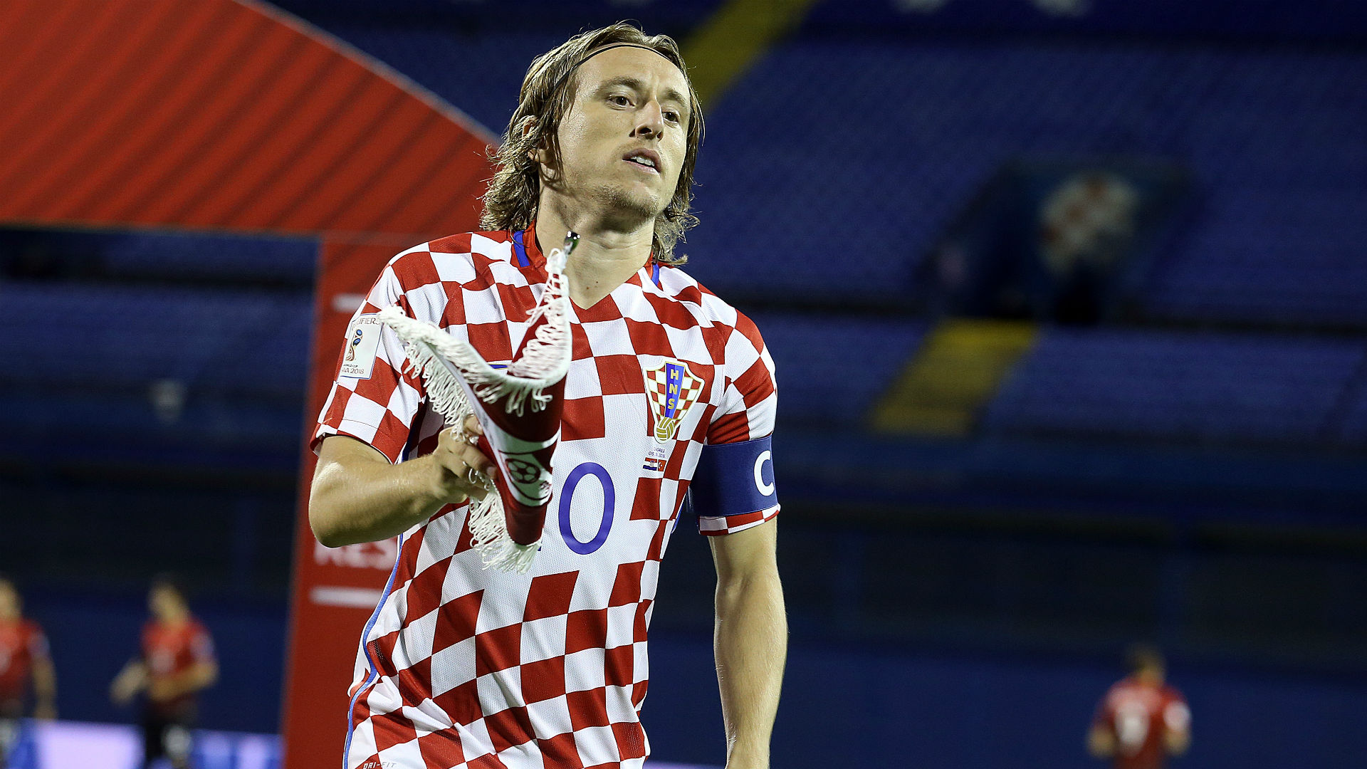 国脚赛后晒训练照，状态回暖